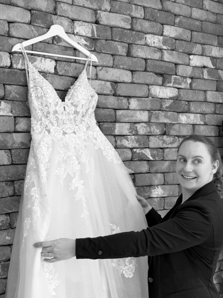 Brautkleid mit Wedding Plannerin in Ludwigsburg, Stuttgart und ganze Baden-Württemberg