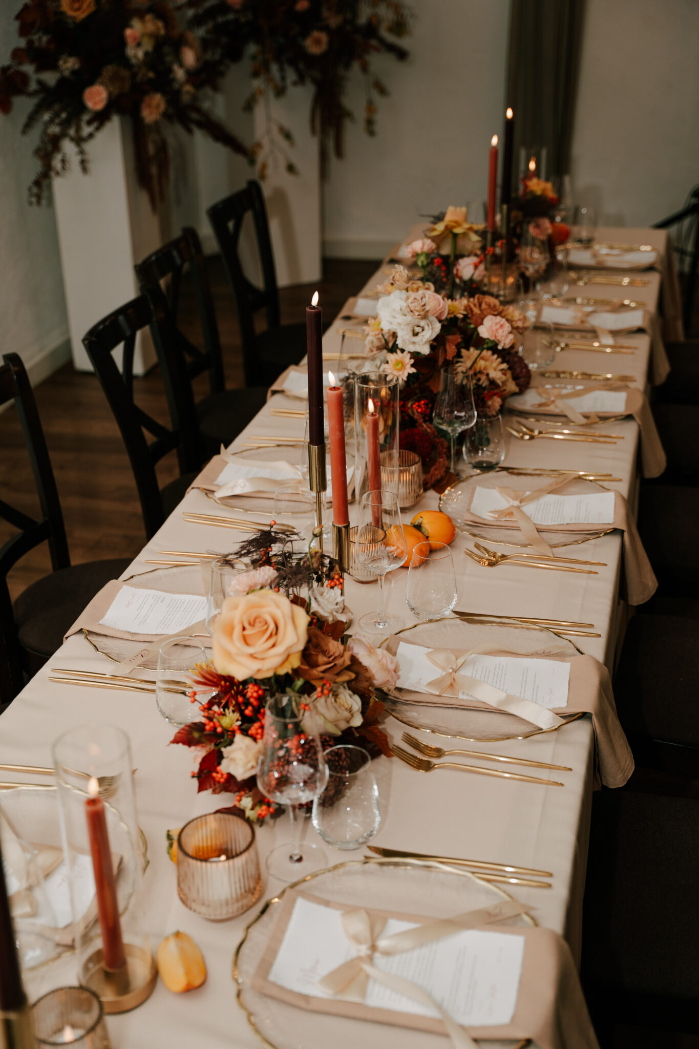 Herbsthochzeit gedeckter Tisch